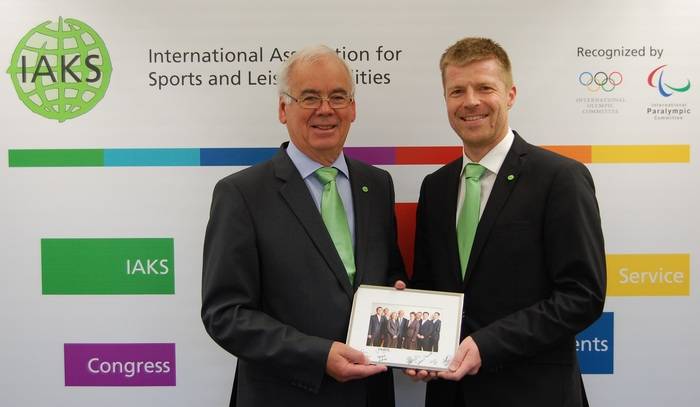 IOC/IPC/IAKS Award