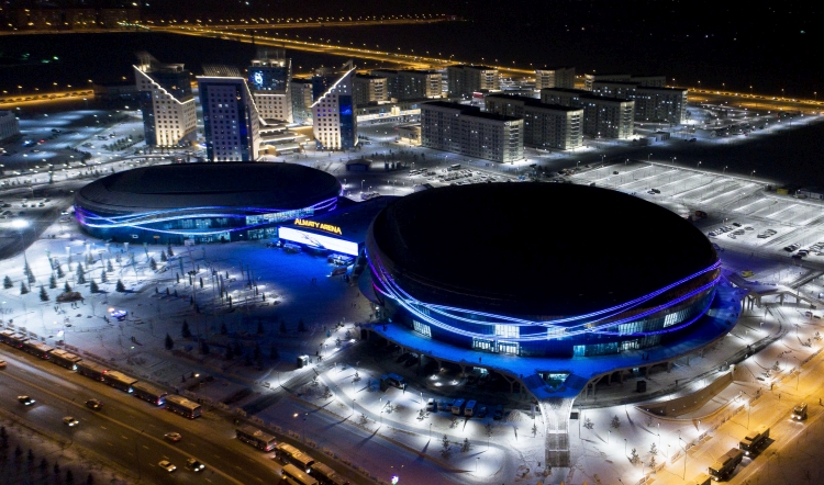 Ночная Almaty Arena