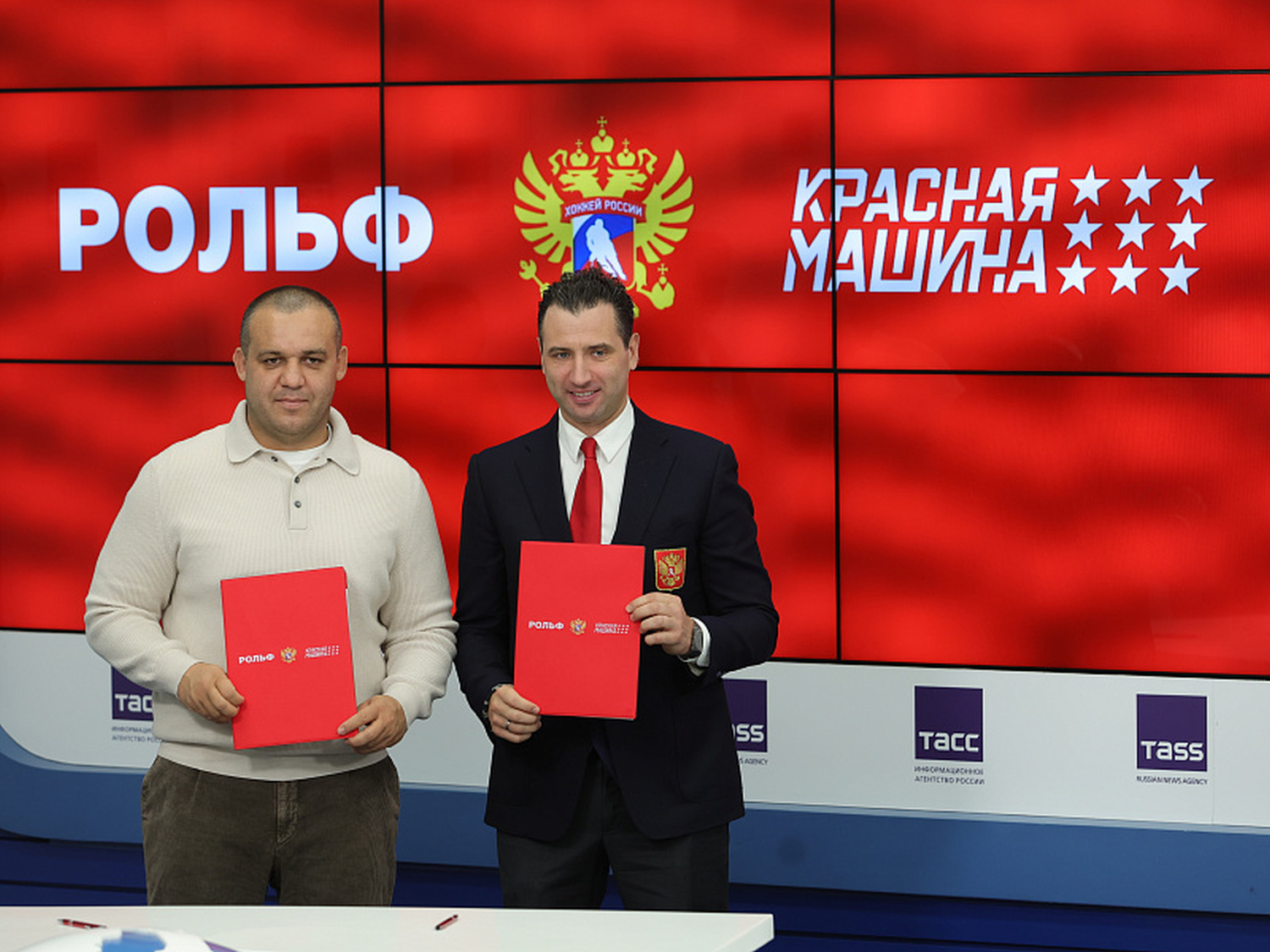 Автодилер «Рольф» стал партнером ФХР