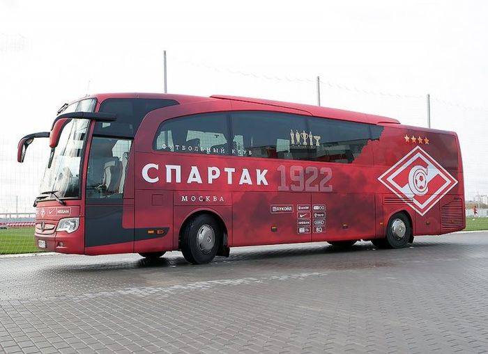 2690 болельщиков на борту. Новый автобус «Спартака»