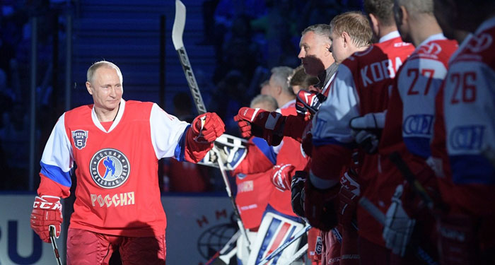 Путин поручил провести хоккейные турниры среди молодежных команд