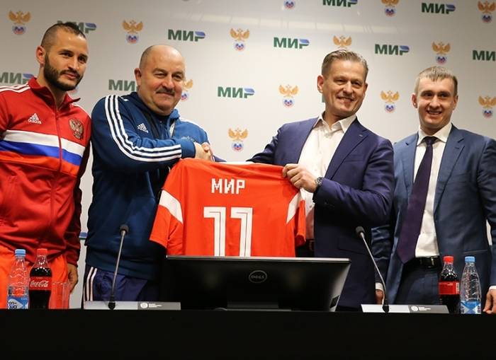 Платежная система «Мир» стала официальным партнером сборной России по футболу