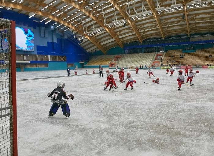 В Красноярске протестировали технический лед реконструированного «Енисея»